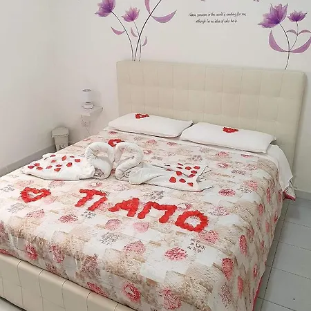 Bed and Breakfast Le Tre Orchidee Σαλέρνο