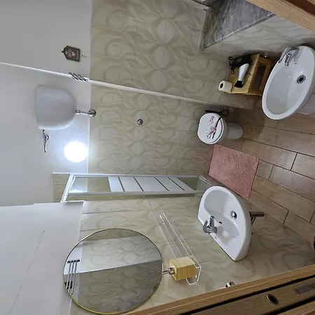 Le Tre Orchidee Bed & Breakfast *