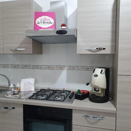 Le Tre Orchidee Bed and Breakfast *